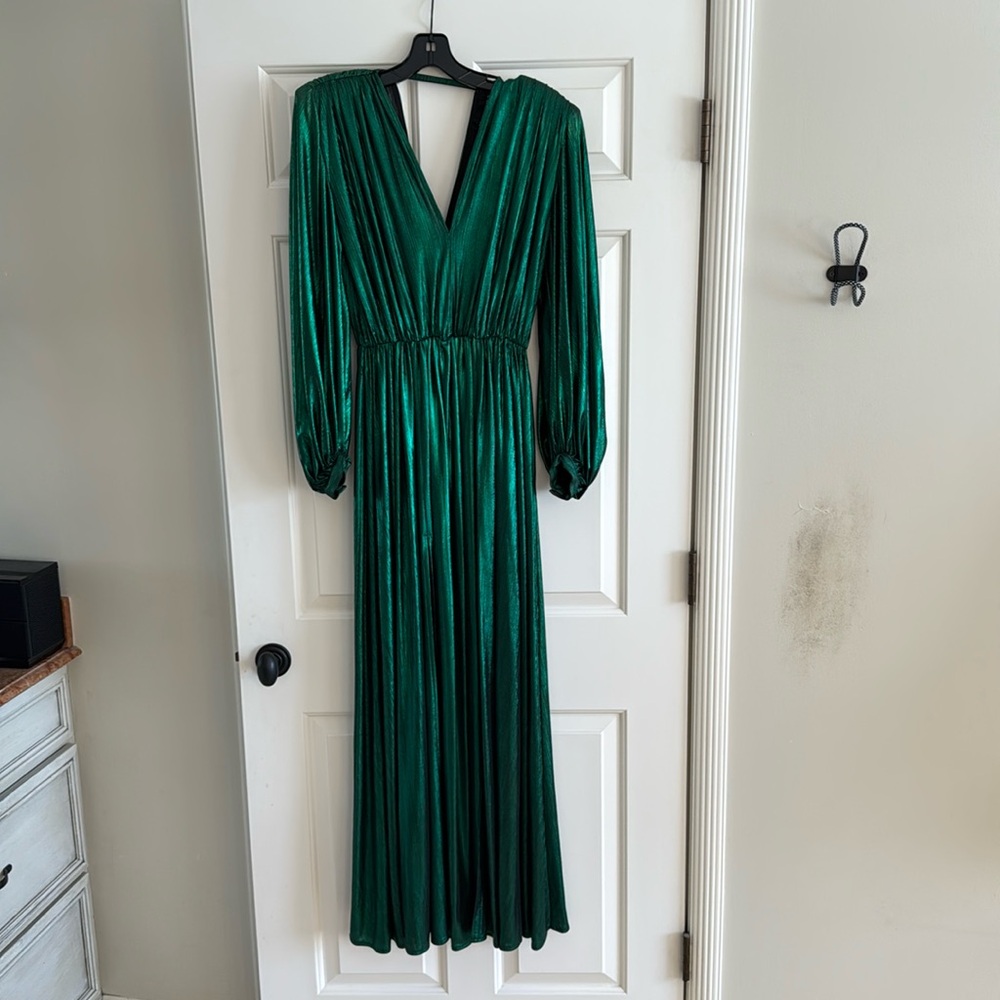 BRONX AND BANCO FIRMAL GOWN SIZE SMALL